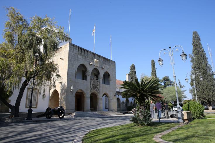 Απόλυτα σεβαστή η απόφαση Ανωτάτου για συνεργάτιδες, δεν μπήκε στην ουσία της υπόθεσης, δήλωσε ο Εκπρόσωπος