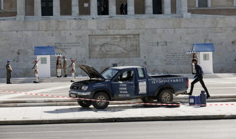 Φορτηγό με φιάλη υγραερίου έφτασε μέχρι το μνημείο του Άγνωστου Στρατιώτη στην Αθήνα