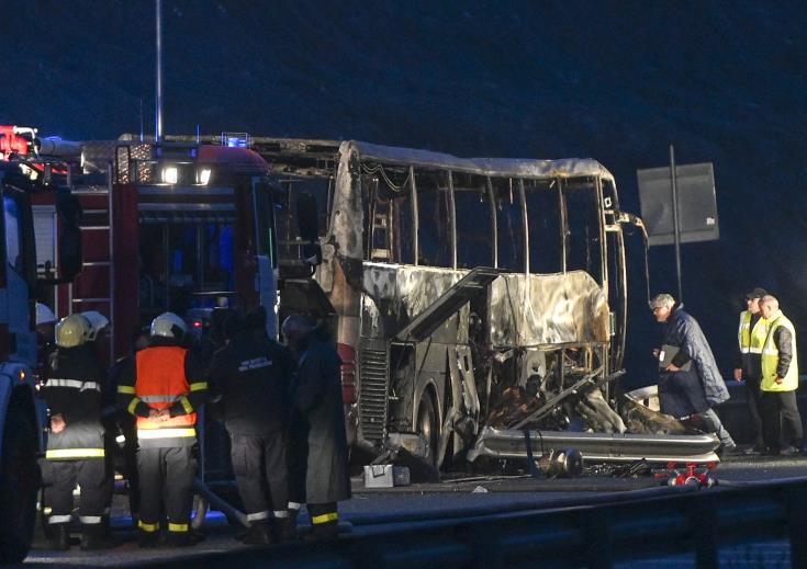 Τουλάχιστον 45 νεκροί λόγω φωτιάς σε λεωφορείο σε αυτοκινητόδρομο της δυτικής Βουλγαρίας