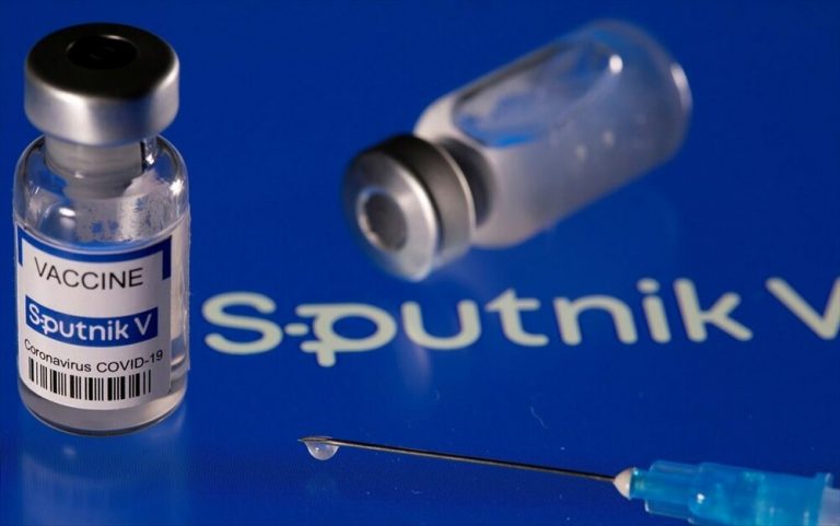 Παραλλαγή της Μποτσουάνα: Το εμβόλιο Sputnik V μπορεί να προσαρμοστεί στο νέο στέλεχος