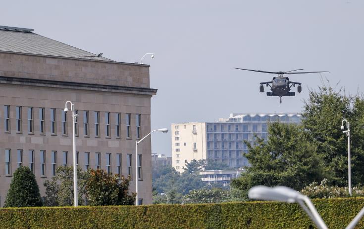 Αμερικανικό αεροπλανοφόρο παραμένει στη Μεσόγειο, ανακοίνωσε το Πεντάγωνο