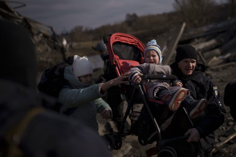 Δραματική κατάσταση στη Μαριούπολη – Καταστροφή παιδιατρικού νοσοκομείου