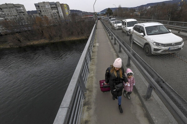 ΟΗΕ: Ξεπέρασαν τα 4,5 εκατομμύρια οι Ουκρανοί Πρόσφυγες