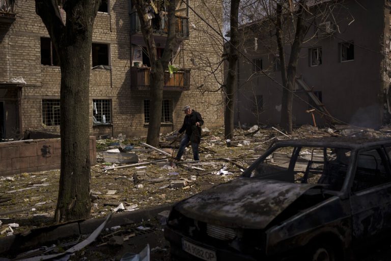 Μόσχα και Πεκίνο στέλνουν όπλα στη Μιανμάρ, σύμφωνα με εμπειρογνώμονα του ΟΗΕ