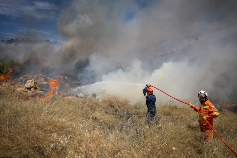 Υπό έλεγχο τρεις πυρκαγιές σε Λευκωσία, Λεμεσό και Πάφο