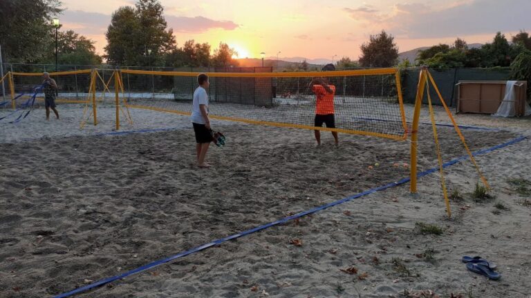 Αναβαθμίστηκαν και βελτιώθηκαν τα γήπεδα Beach Volley και Beach Tennis στην παραλία των Φοινικούδων