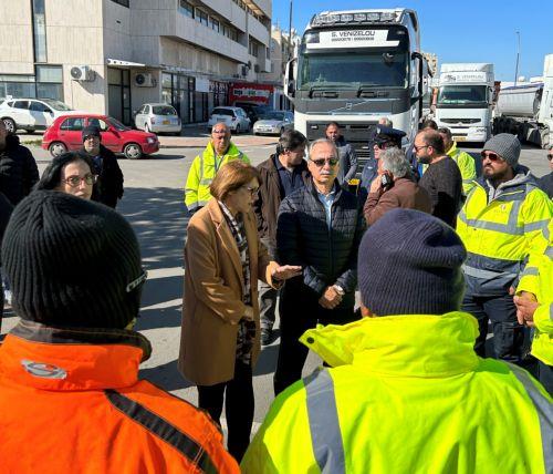 Η ΠΕΟ είναι δίπλα τους, διαβεβαίωσε τους απεργούς στο λιμάνι Λάρνακας η Σωτηρούλα Χαραλάμπους