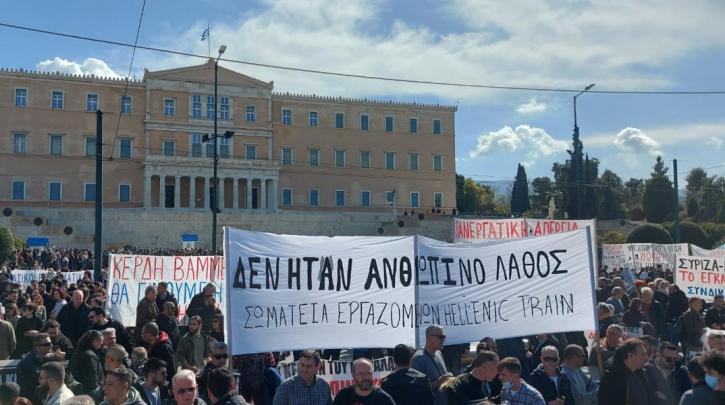 Σε απεργιακό κλοιό σήμερα η Ελλάδα λόγω της 24ωρης απεργίας ΓΣΕΕ και ΑΔΕΔΥ