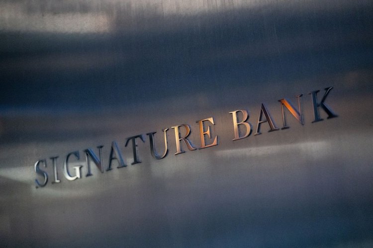 Η FDIC πώλησε μέρος της Signature Bank στην Flagstar