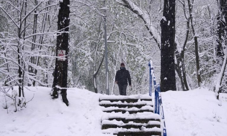 Ρεκόρ χιονοπτώσεων για μήνα Απρίλιο στη Σερβία