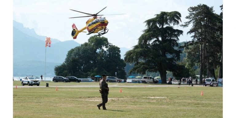 Γαλλία: Άνδρας μαχαίρωσε παιδιά σε πάρκο – Τρία από αυτά σε κρίσιμη κατάσταση-Σύμφωνα με αστυνομική πηγή ο δράστης είναι Σύρος αιτών άσυλο