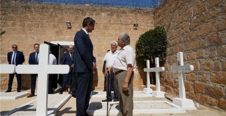 Στον Τύμβο της Μακεδονίτισσας και τα Φυλακισμένα Μνήματα ο Έλληνας Πρωθυπουργός