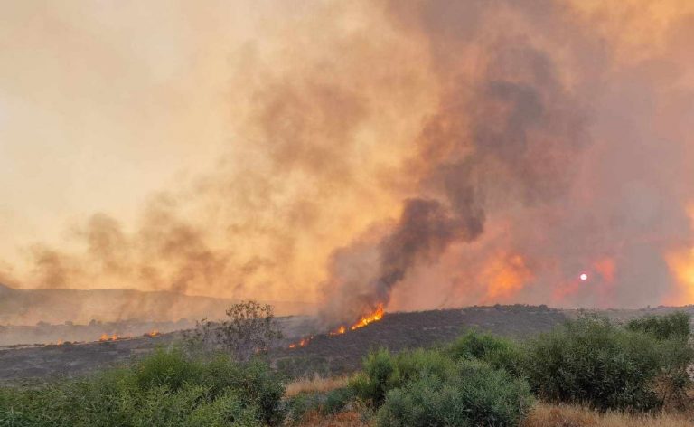 Ενεργοποιείται το «Ίκαρος 2» μετά από αναζωπύρωση στην Άλασσα-Αυξήθηκαν τα εναέρια μέσα